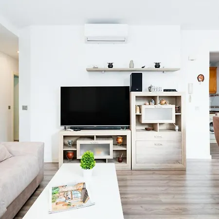 Playa Del Cura Apartment *